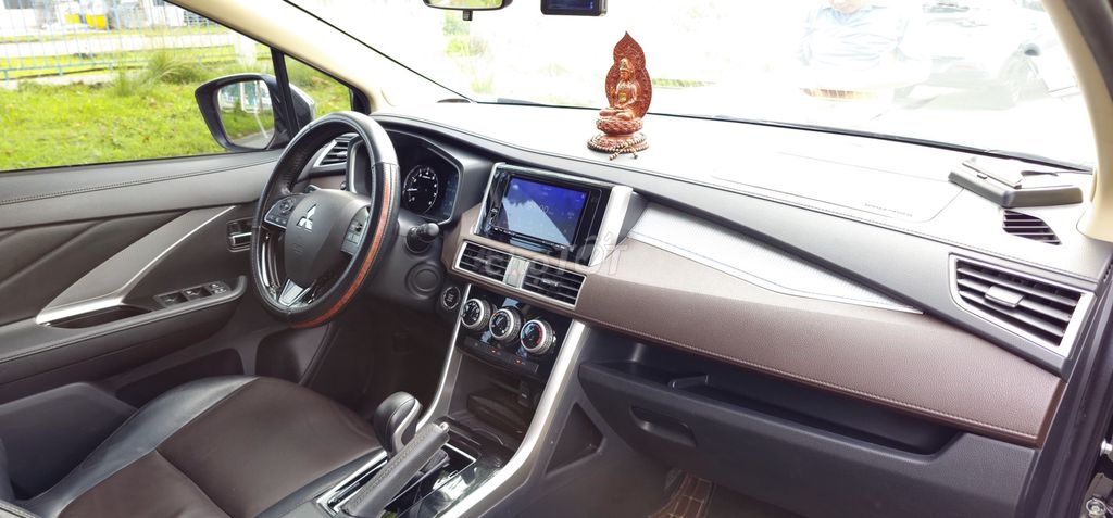 Mitsubishi Xpander Cross AT/ AUDIO 2020, màu Đen. Mua bán Ô tô tại Quận 6 Tp Hồ Chí Minh được đăng bởi Nam hình 5