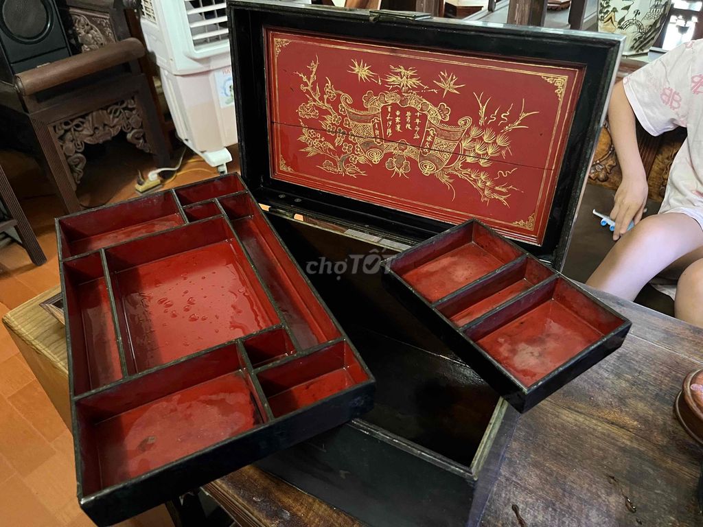 Tráp cổ Gỗ Hoa văn, Cuốn thư Thủ công. Mua bán Đồ sưu tầm, đồ cổ tại Thành phố Ninh Bình Ninh Bình được đăng bởi si hai hình 1