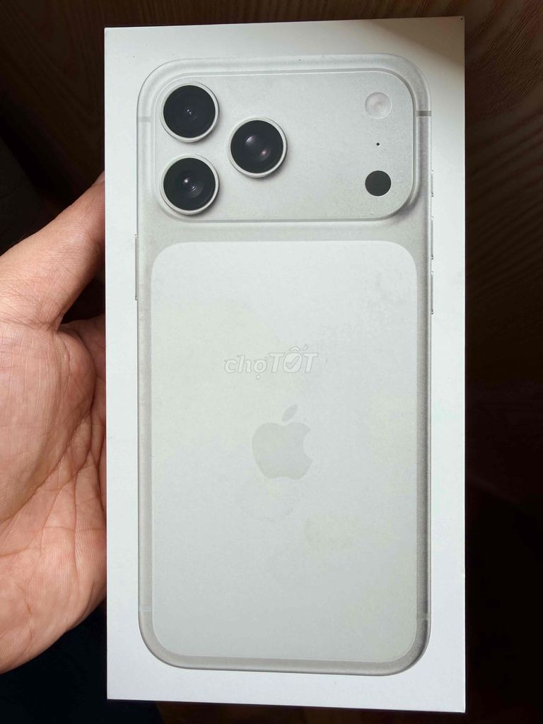iphone 17promax256 màu bạc newseal. Mua bán Điện thoại tại Thành phố Rạch Giá Kiên Giang được đăng bởi DHP hình 1