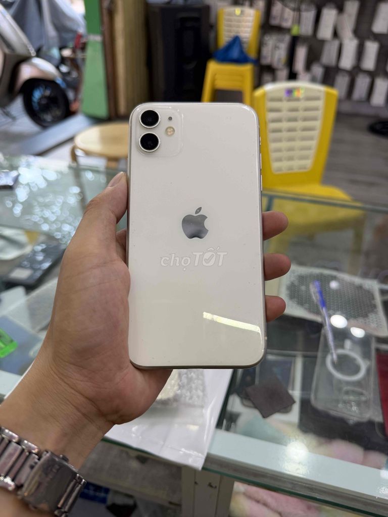Apple iPhone 11 Trắng full chức năng. Mua bán Điện thoại tại Quận Hải Châu Đà Nẵng được đăng bởi Hoàng Táo 273 Nguyễn Hoàng Đà Nẵng hình 1