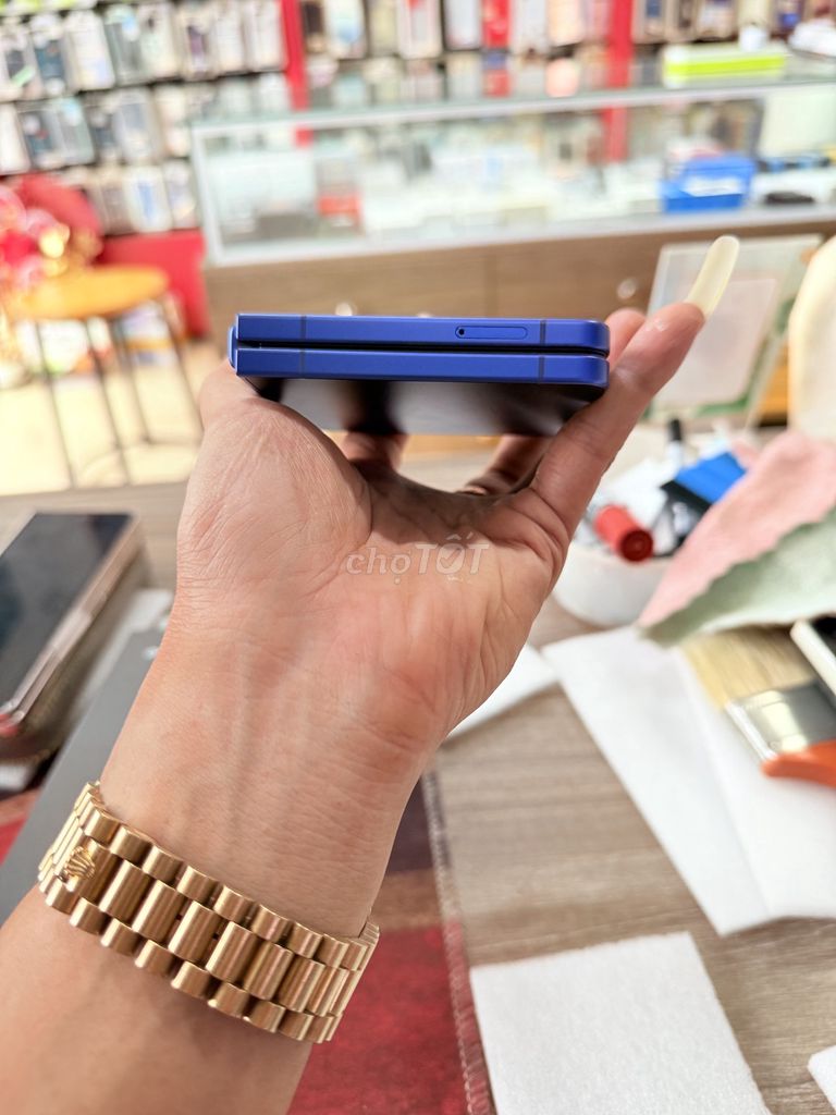 Z Flip7 256GB Việt Nam Fullbox sạc 1 lần như mới. Mua bán Điện thoại tại Quận Thanh Xuân Hà Nội được đăng bởi Vinh Râu Samsung hình 1