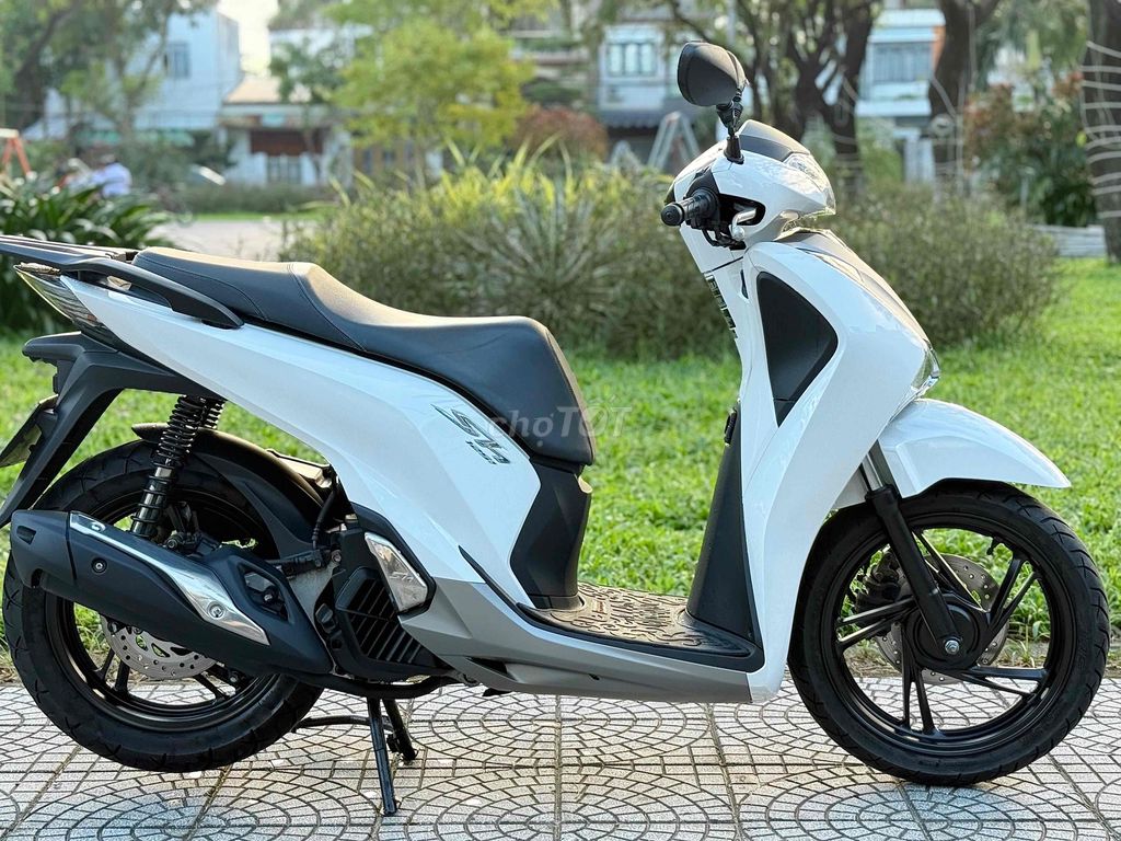 Sh 125 đúng đời 2019 biển 43, lốp zin theo xe. Mua bán Xe máy tại Quận Sơn Trà Đà Nẵng được đăng bởi AN  chuyên mua bán xe máy cũ tại 386 ngô quyền sơn trà đà nẵng  BÁN XE TRẢ GÓP hình 1
