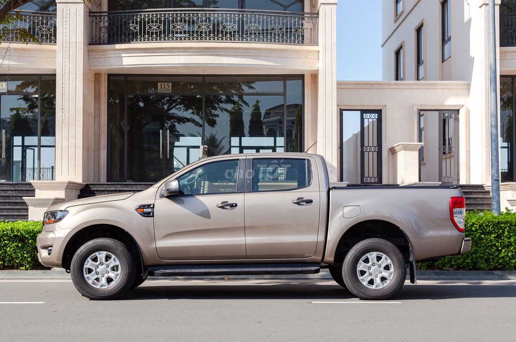 Ford Ranger XLS 4x2 AT 2022 Vàng cát 45000 km. Mua bán Ô tô tại Thành phố Thủ Đức Tp Hồ Chí Minh được đăng bởi H2T Auto hình 4