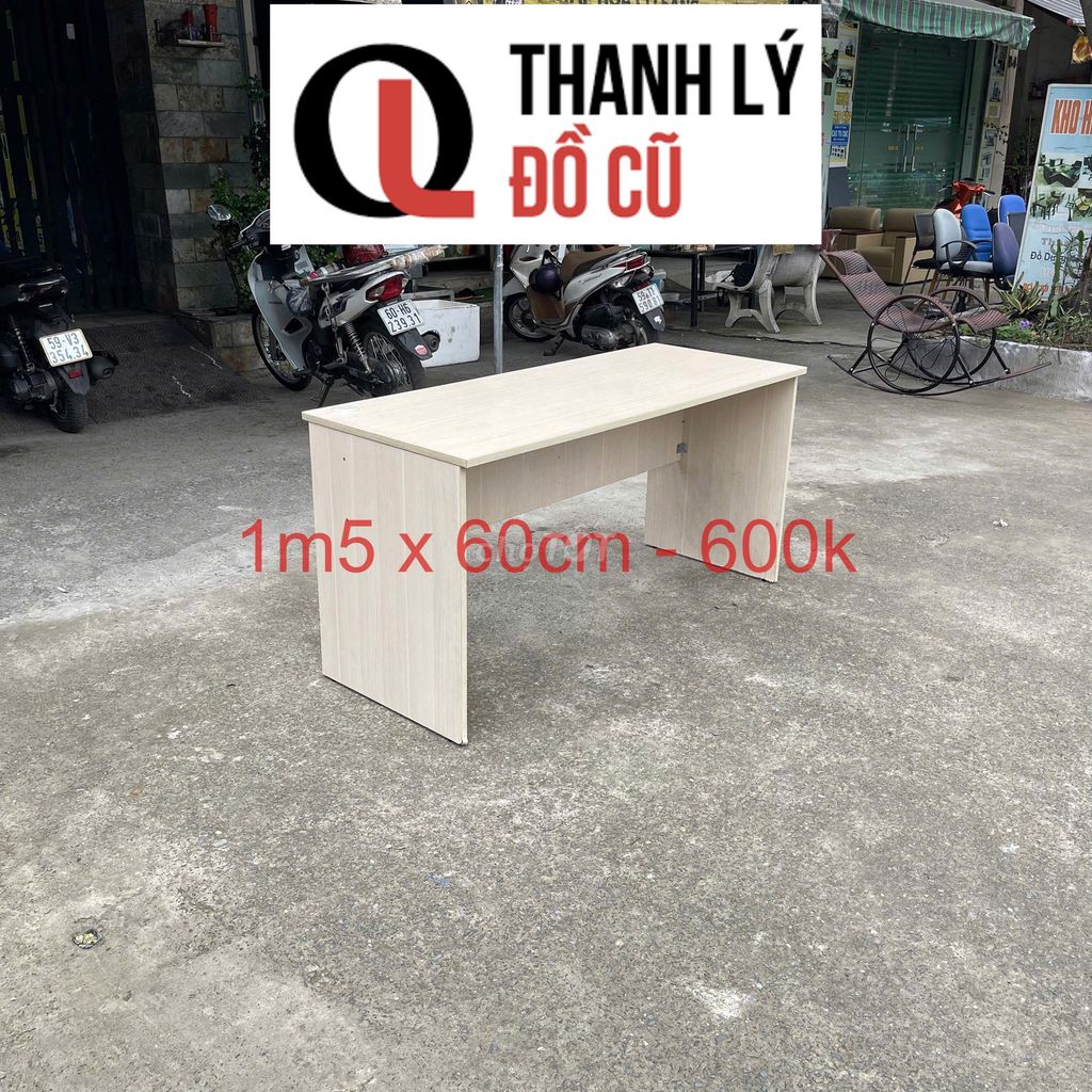 bàn gổ văn phòng 1m2