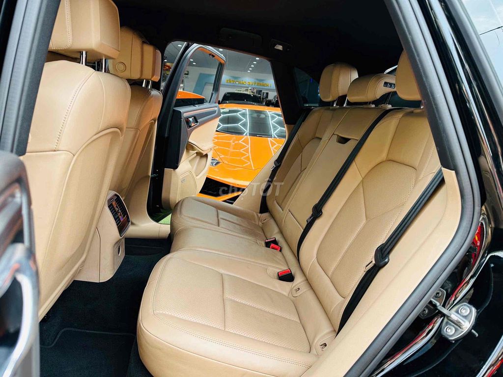 Bán xe Porsche Macan Model 2020. Mua bán Ô tô tại Quận 8 Tp Hồ Chí Minh được đăng bởi Hồng Phúc hình 4