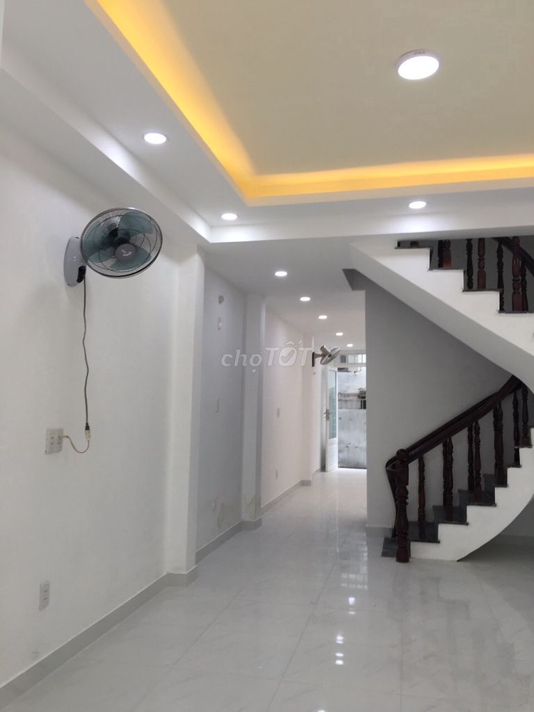 CHÍNH CHỦ CHO THUÊ NGUYÊN CĂN 2MĂT HXH, 3PN 120M2 - QUANG TRUNG,GÒ VẤP