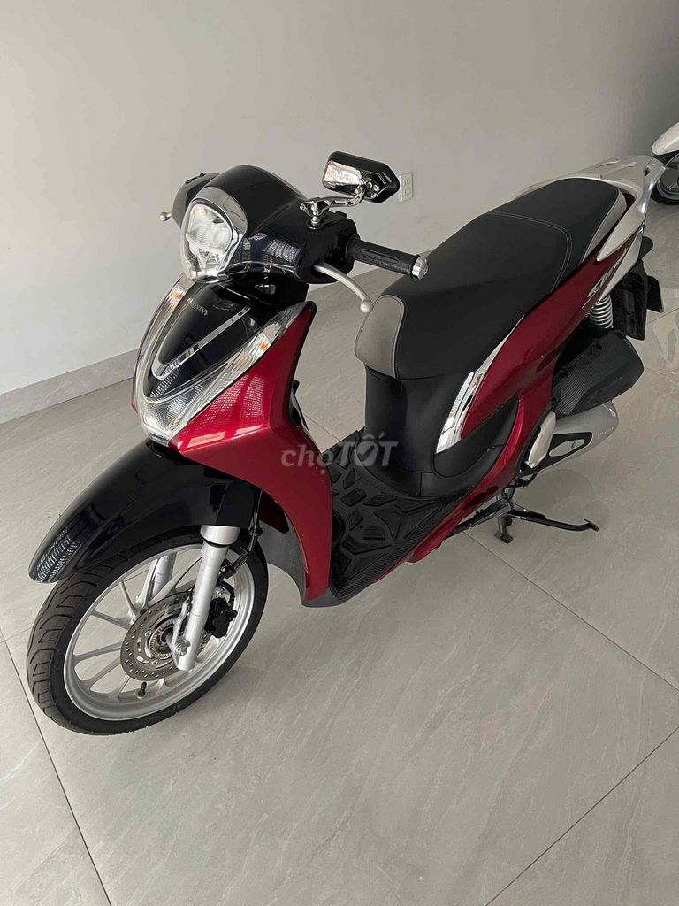 Honda SH Mode 2025 ABS Красно-черный 2089 км