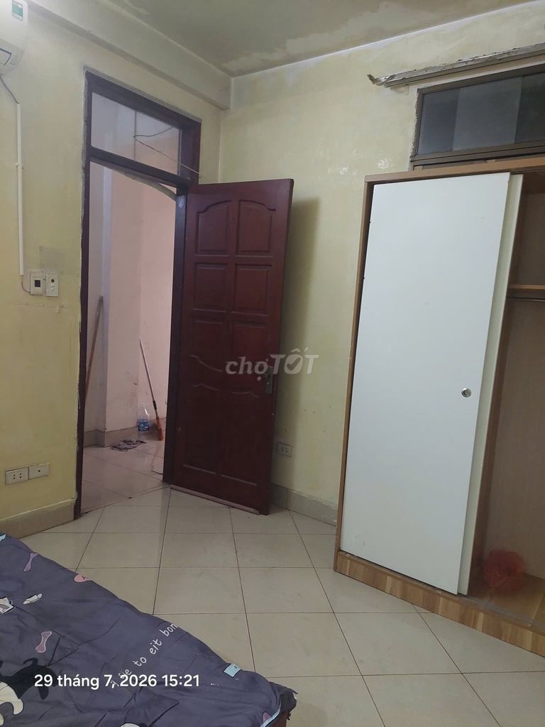 Комната на улице Чан Зуй Хынг, Каузяй, со всей мебелью