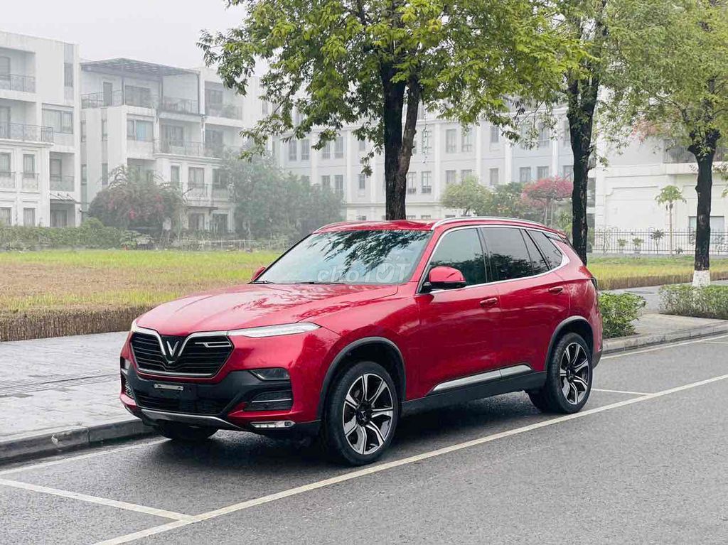 VinFast Lux SA2.0 Premium Đỏ 2021 - 26000 km