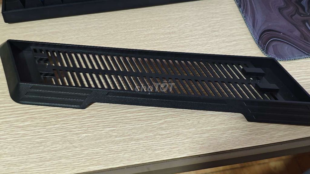 Giá đỡ PS4 Pro Đen Nhựa Nguyên vẹn. Mua bán Thiết bị chơi game tại Quận Hoàng Mai Hà Nội được đăng bởi Xuân Tùng Mai hình 1