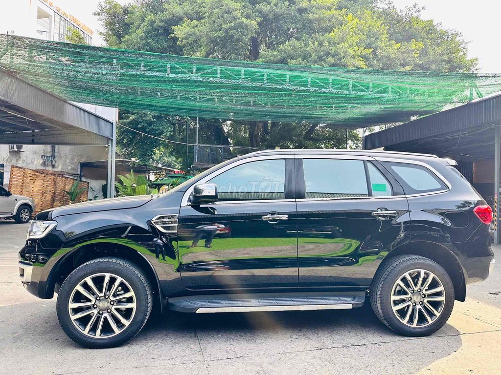 Ford Everest 2019 Titanium mới bảo dưỡng. Mua bán Ô tô tại Quận Tân Phú Tp Hồ Chí Minh được đăng bởi Dũng sale ô tô hình 2
