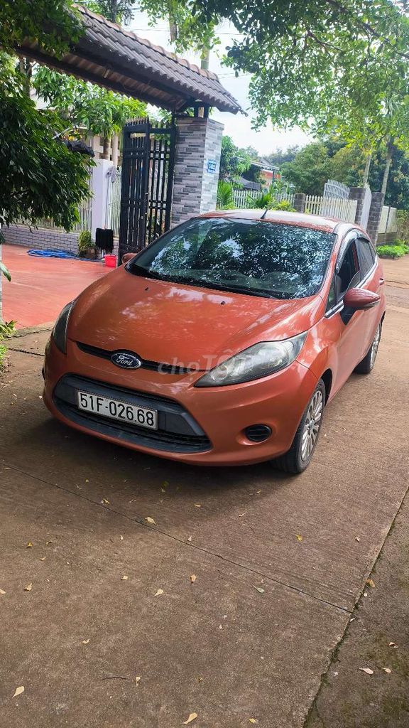 Ford Fiesta 2012 1.6 AT Sedan - 98000 km