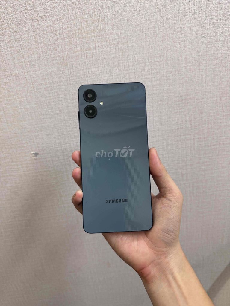 Samsung Galaxy A06 6GB/128GB Đen. Mua bán Điện thoại tại Quận Hoàng Mai Hà Nội được đăng bởi trần hoàng hình 1