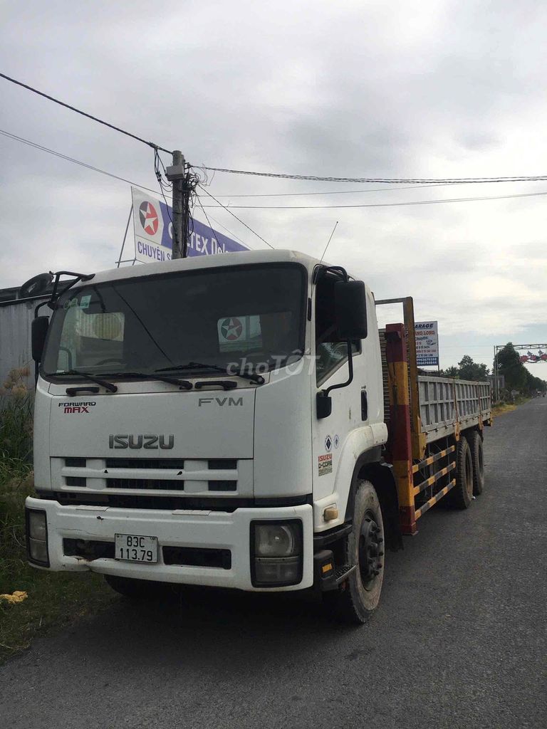 xe cẩu isuzu 3 chân 2010 zin