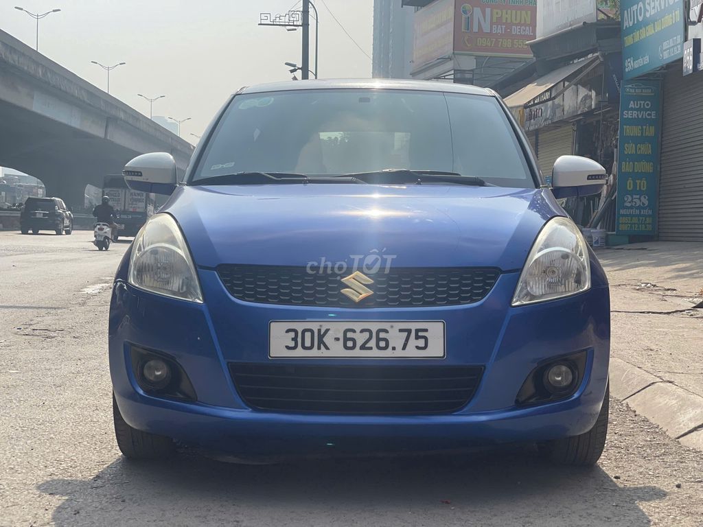 Suzuki swift 1.4AT Bản Đặc Biệt Logo mạ vàng 24K