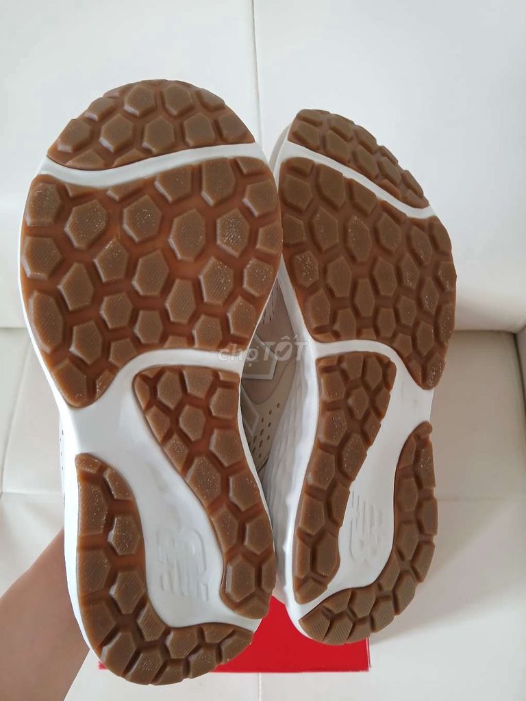 Giày New Balance size 8us. Mua bán Giày dép tại Quận 5 Tp Hồ Chí Minh được đăng bởi Đạt Nguyễn  hình 4