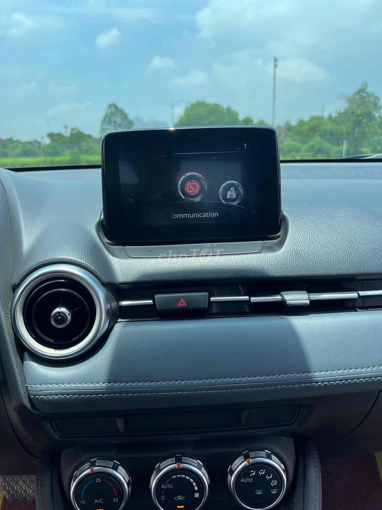 Mazda 2 2020 Premium - 50000 km. Mua bán Ô tô tại Quận Thanh Xuân Hà Nội được đăng bởi Vạn Phát Auto hình 13