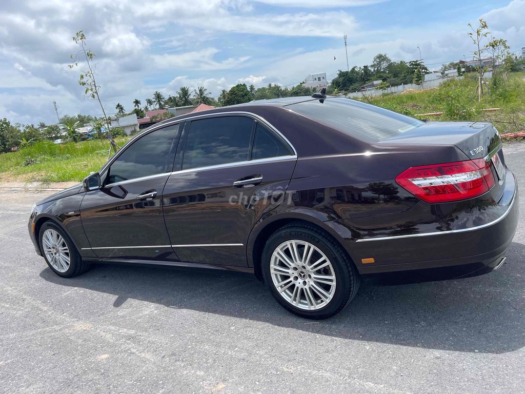 Mercedes Benz E Class 2010 E300 - 123456 km. Mua bán Ô tô tại Quận Ninh Kiều Cần Thơ được đăng bởi Minh Hải Đăng hình 16
