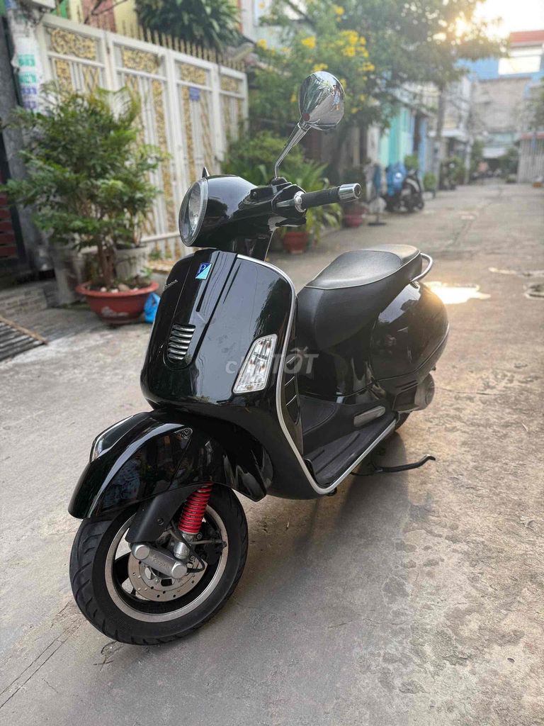 Vespa GTS Super 4vie nhập khẩu ý. Mua bán Xe máy tại Quận Gò Vấp Tp Hồ Chí Minh được đăng bởi Nguyễn Hà hình 3
