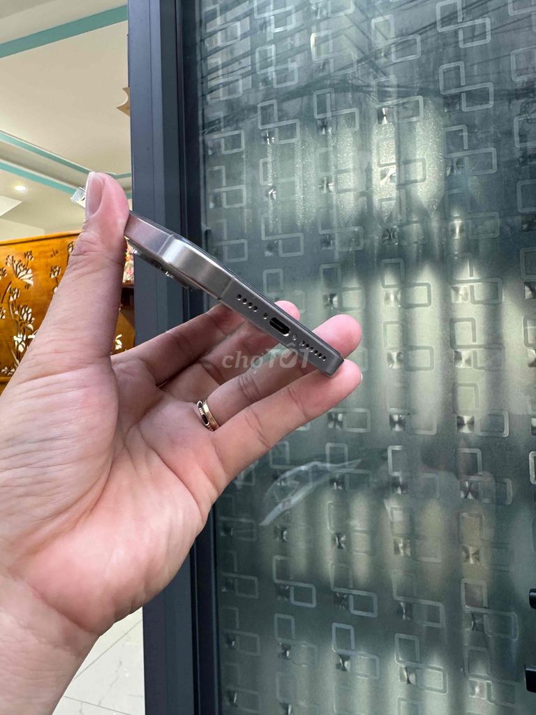 Apple iPhone 15 Pro Max 256GB Titan. Mua bán Điện thoại tại Thành phố Vũng Tàu Bà Rịa - Vũng Tàu được đăng bởi BINHHYK  hình 1