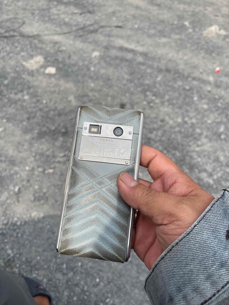 vertu aster quilt blue treo logo