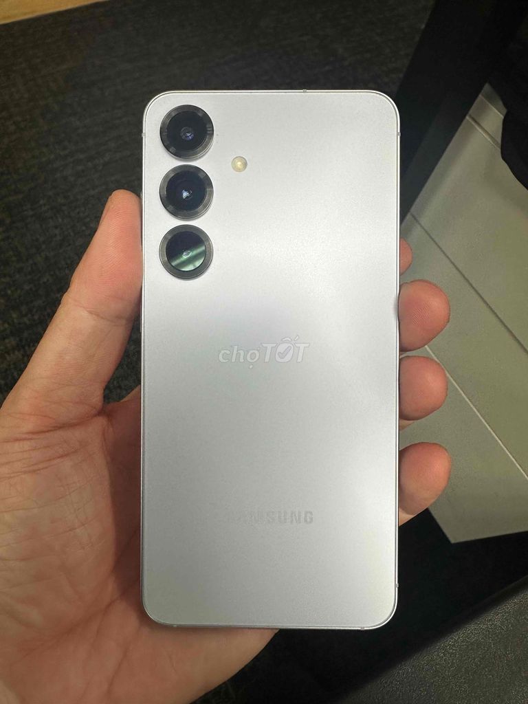 Samsung Galaxy S25 256GB hàng VN, BH 3/2026. Mua bán Điện thoại tại Quận Hoàn Kiếm Hà Nội được đăng bởi Luu hình 1