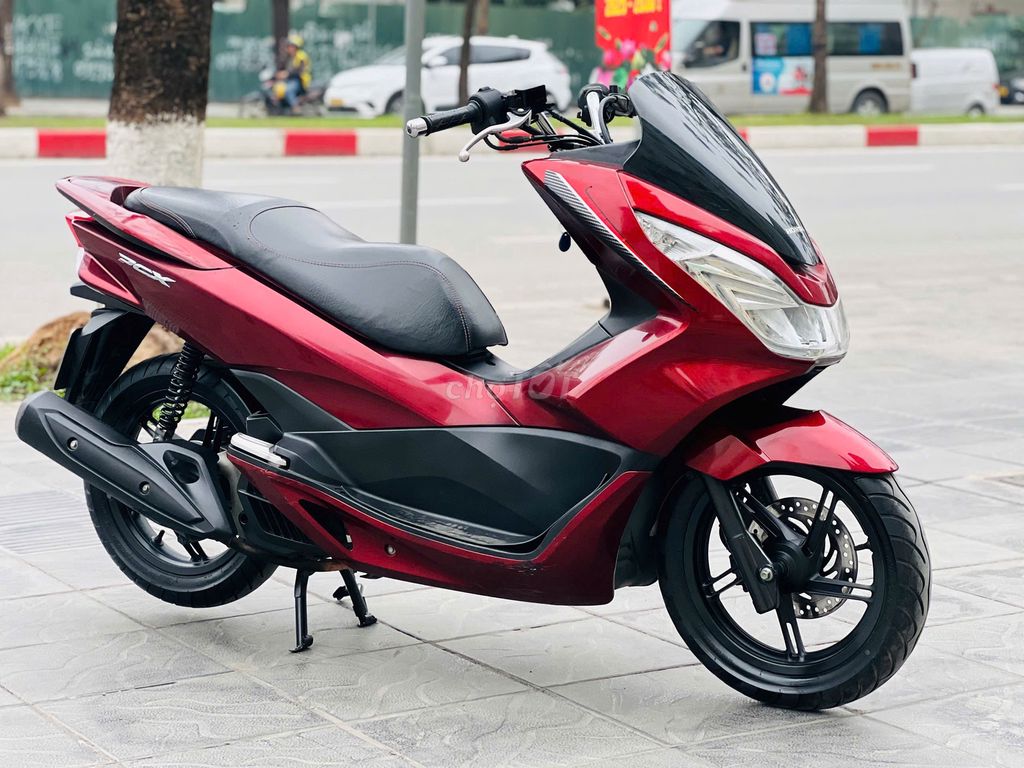 HONDA PCX ĐỎ ĐỜI MỚI 2018 BIỂN 29 CHÍNH CHỦ. Mua bán Xe máy tại Quận Nam Từ Liêm Hà Nội được đăng bởi Hoàng Lan hình 2