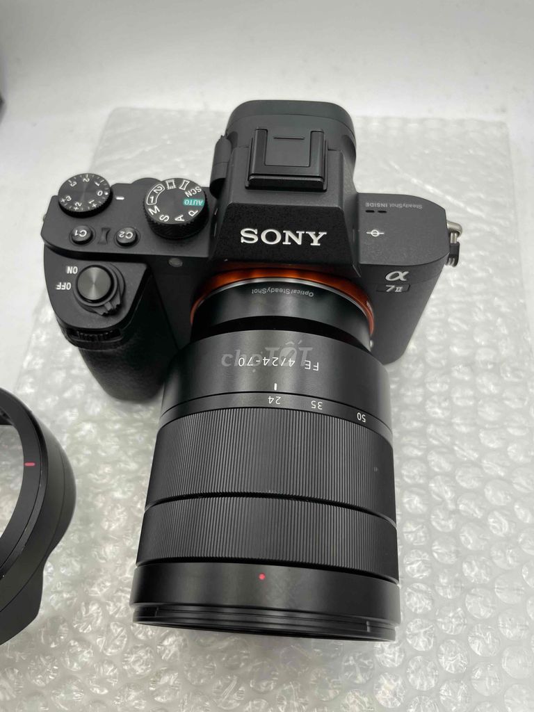 sony a72