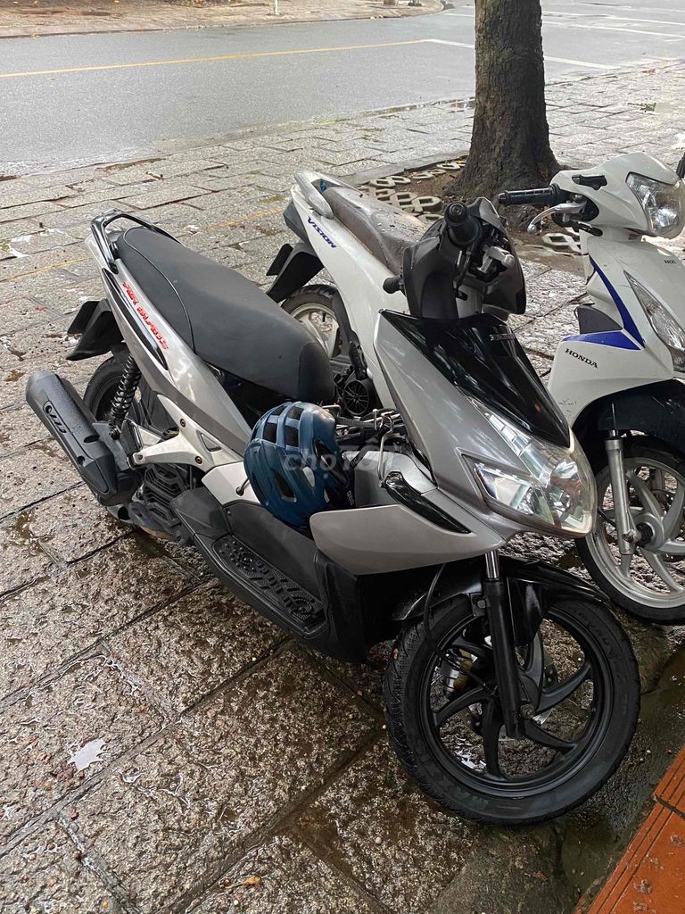 Honda Air Blade 2010 FI Xám khói. Mua bán Xe máy tại Thành phố Bà Rịa Bà Rịa - Vũng Tàu được đăng bởi Tùng Vario hình 3