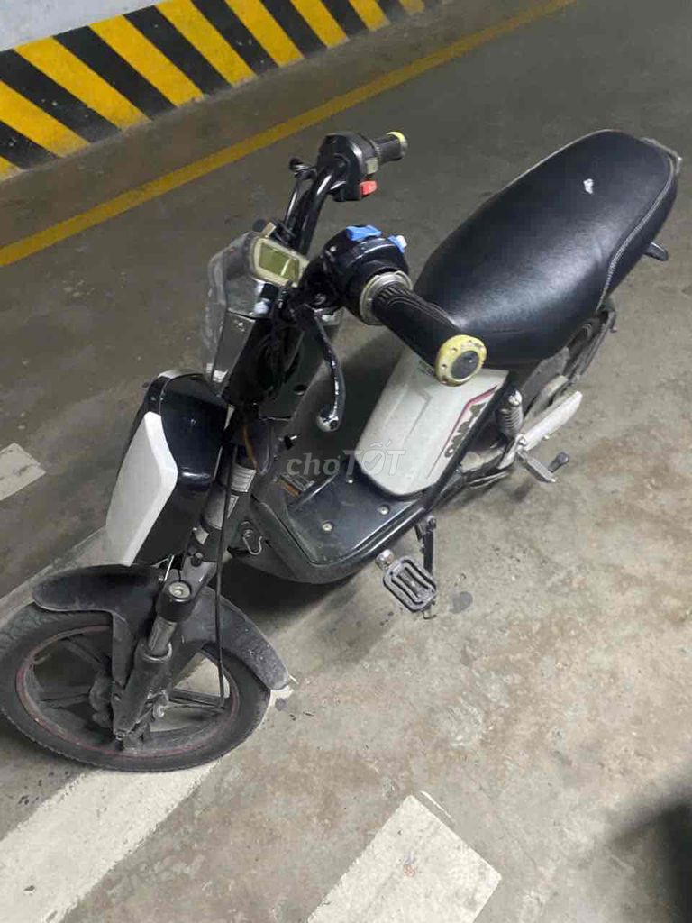 Xe đạp điện HK bike màu Đen, Trắng. Mua bán Xe điện tại Quận Hoàng Mai Hà Nội được đăng bởi Cỏ hình 2