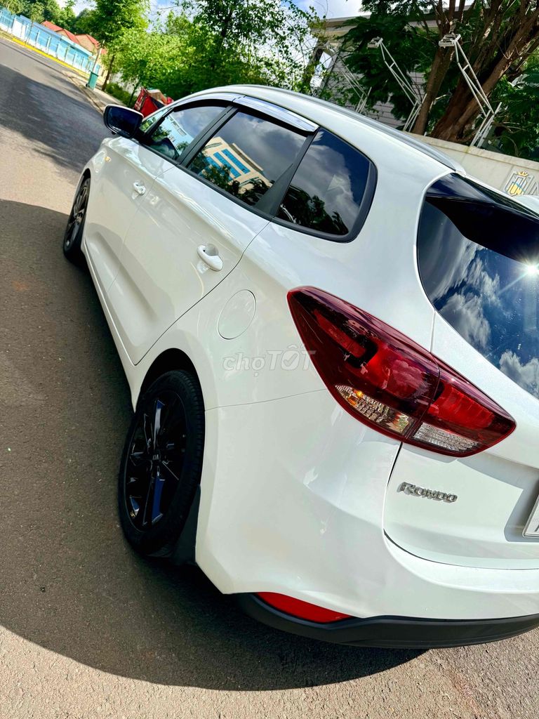 Kia Rondo 2019 Số sàn 7 chổ rất đẹp. Mua bán Ô tô tại Thành phố Buôn Ma Thuột Đắk Lắk được đăng bởi Nguyễn duy dương hình 12