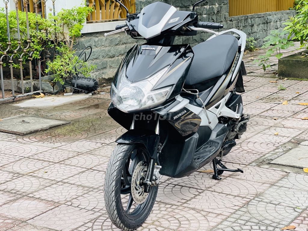 Honda Air Blade черный, серебристый 110fi, ханойские номера
