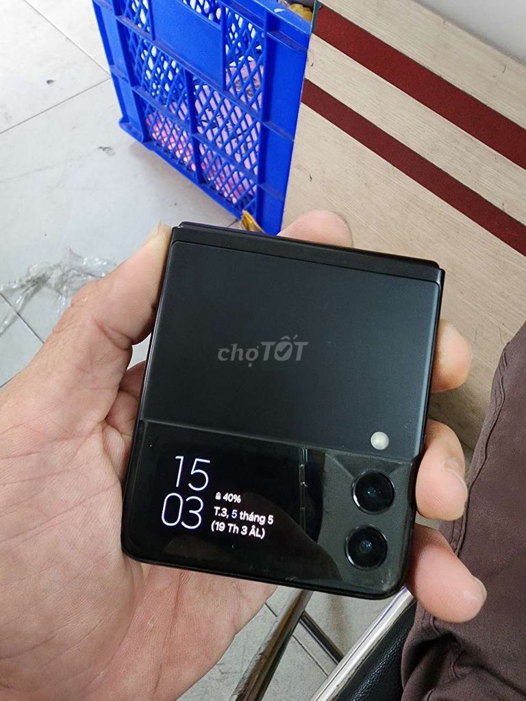 Samsung Z Flip 4 8GB/128GB Đen. Mua bán Điện thoại tại Quận Bình Thạnh Tp Hồ Chí Minh được đăng bởi tùng  hình 1