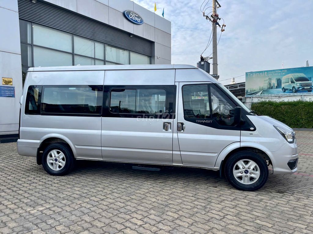 FORD TRANSIT 2022_XE ĐI KỸ TRANG BỊ NHIỀU OPTION