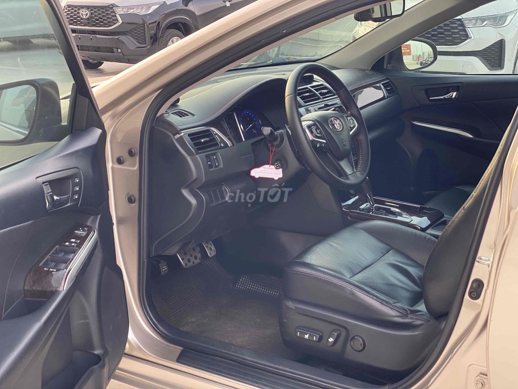 Toyota Camry 2016 2.5Q 90.000 km. Mua bán Ô tô tại Quận Bình Thạnh Tp Hồ Chí Minh được đăng bởi Toyota Sure hình 7