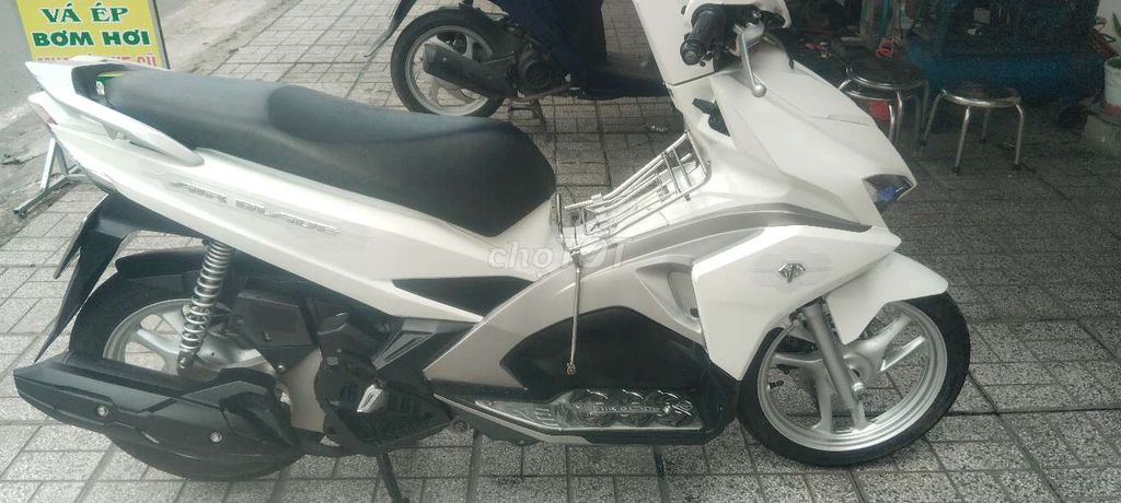 Cần bán xe AB Fi đời 2017 máy móc nguyên zin xe. Mua bán Xe máy tại Thành phố Long Xuyên An Giang được đăng bởi A Thức hình 3