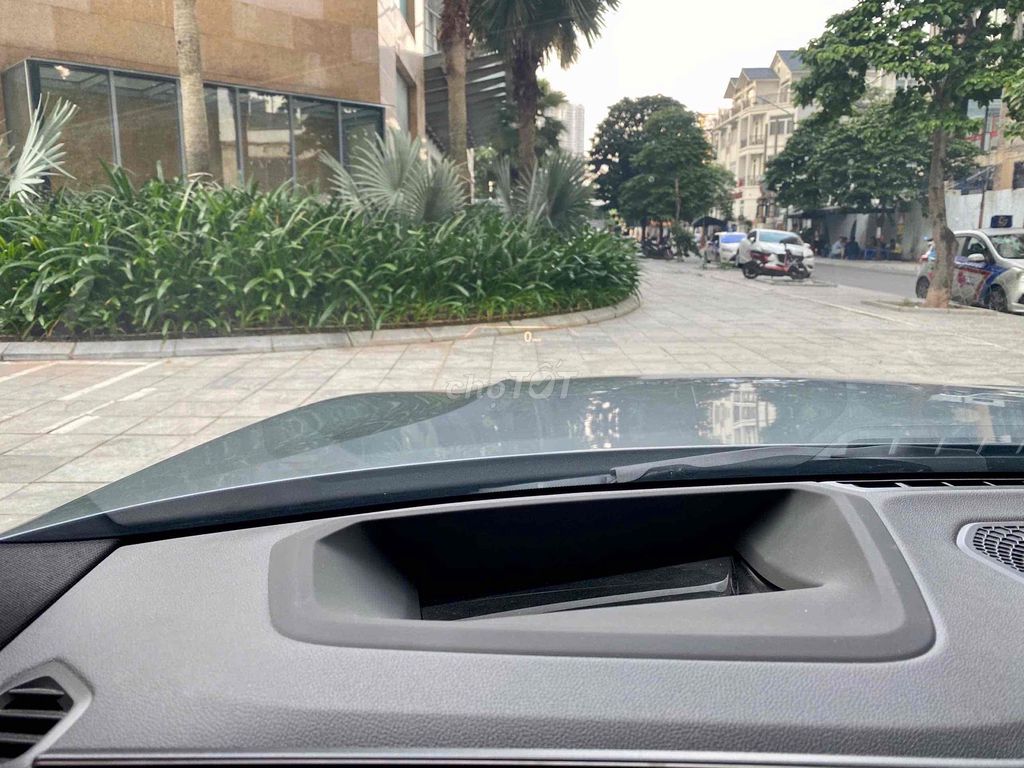 BMW 320i M Sport 2024 - 15000 km. Mua bán Ô tô tại Quận Thanh Xuân Hà Nội được đăng bởi Trần Trí Cường hình 9