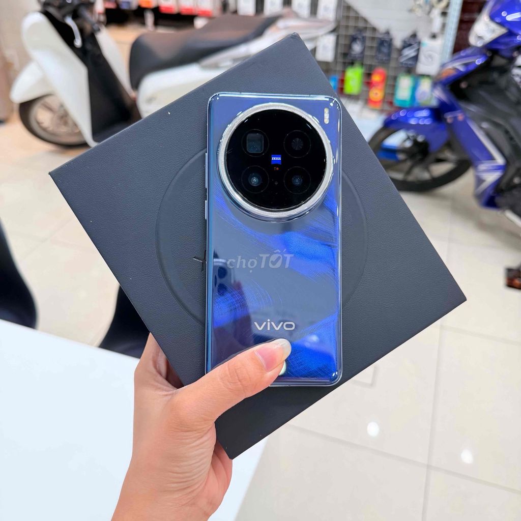 Vivo X200 Pro 5G . Phiên bản 12/256Gb. Mua bán Điện thoại tại Thành phố Tây Ninh Tây Ninh được đăng bởi Mỹ Vy Store Mobile Tây Ninh hình 1
