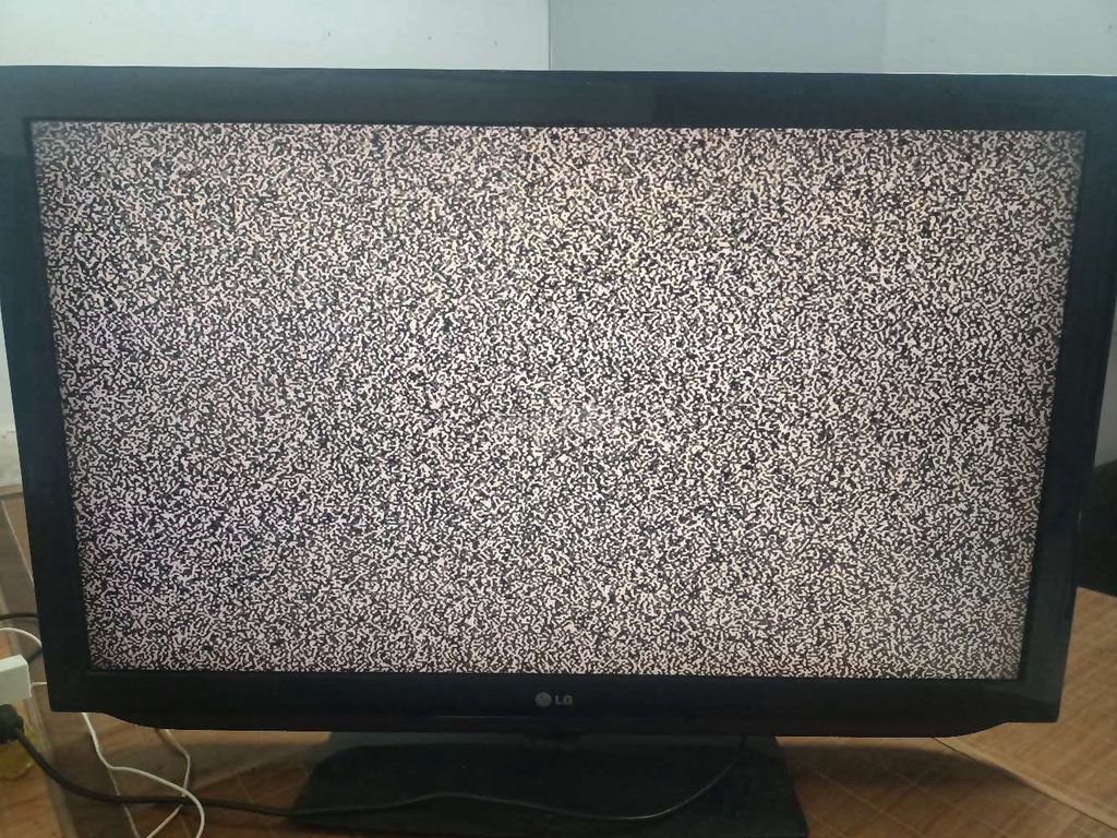 Tivi LG 42 inch Đen. Mua bán Tivi, Âm thanh tại Thị xã Từ Sơn Bắc Ninh được đăng bởi Ngô văn khang hình 1