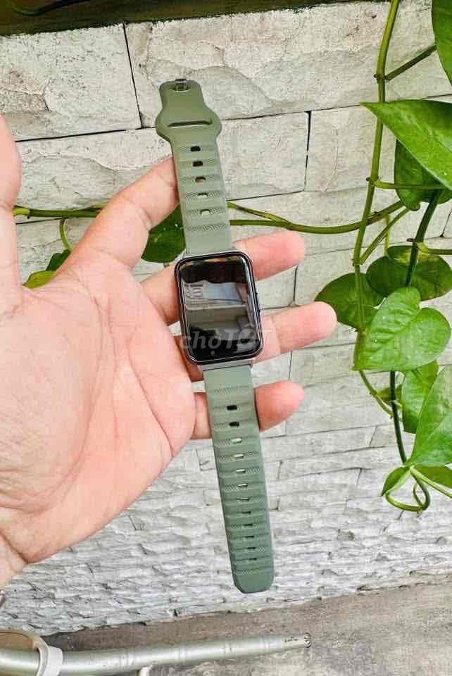 Huawei Fit 2. Máy và sạc. Ko lỗi lầm.