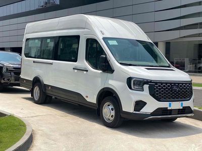 Transit Premium 18 chỗ màu Trắng xe sẵn giao ngay. Mua bán Ô tô tại Huyện Châu Thành Tiền Giang được đăng bởi Khiêm Ford Phú Mỹ