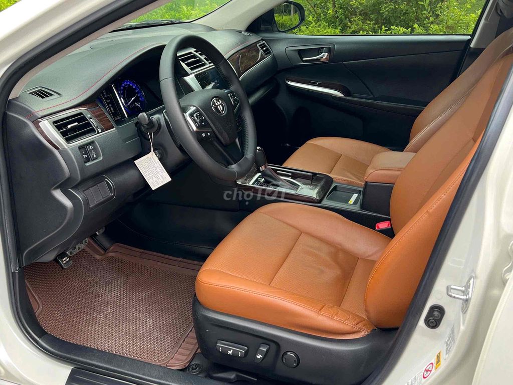 Toyota Camry 2018 2.5Q - 68000 km. Mua bán Ô tô tại Quận Long Biên Hà Nội được đăng bởi Le hao hình 9