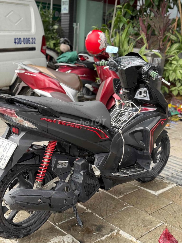 ab đời 2019 zin nguyên bản,xe nhà đang dùng. Mua bán Xe máy tại Quận Cẩm Lệ Đà Nẵng được đăng bởi nguyễn văn công hình 1