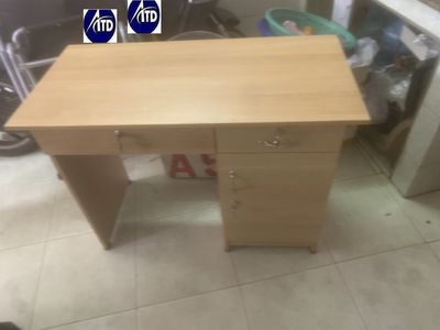 BÀN LÀM VIỆC)bàn làm việc gỗ)bàn làm việc có hộc))