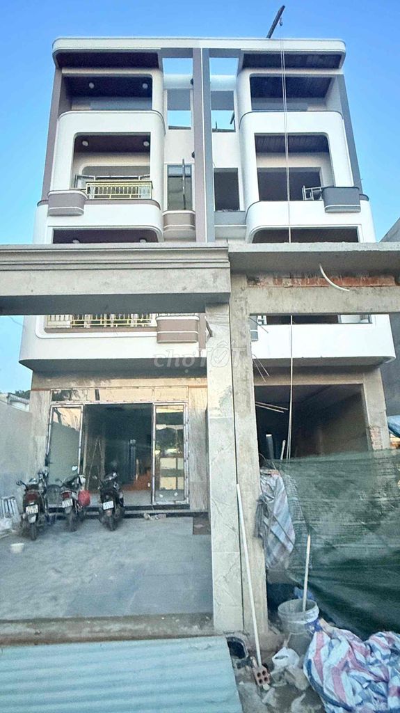 Nhà 3 lầu mới hoàn thiện gần siêu thị big c dĩ an cần bán Đường Quốc lộ 1K, Phường Đông Hòa, Thành phố Dĩ An, Bình Dương Thành phố Dĩ An Bình Dương