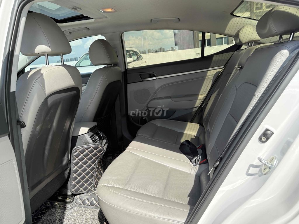 Hyundai Elantra 2016 2.0 AT - 47000 km - Siêu Đẹp. Mua bán Ô tô tại Quận Bình Thạnh Tp Hồ Chí Minh được đăng bởi Công Sang hình 13
