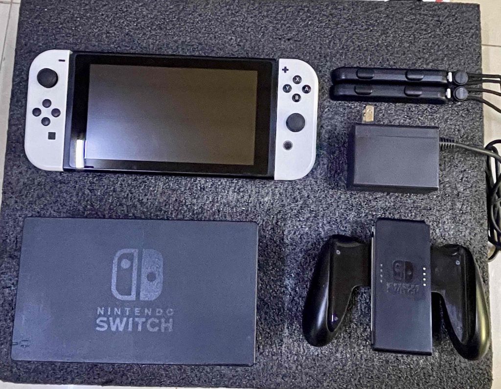 Máy chơi game Nintendo Switch V2 128GB. Mua bán Thiết bị chơi game tại Quận 3 Tp Hồ Chí Minh được đăng bởi Sơn hình 1