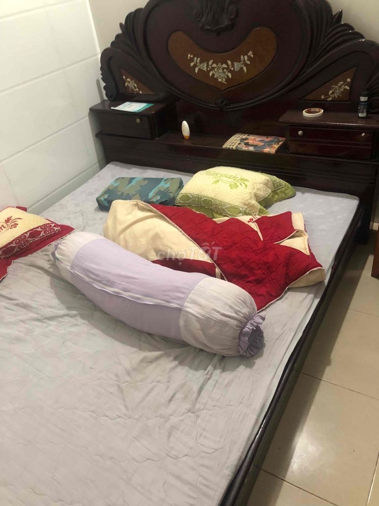Giường ván ép màu Nâu. Mua bán Giường, chăn ga gối nệm tại Thành phố Biên Hòa Đồng Nai được đăng bởi Nghèo Vì Xa Quê hình 1