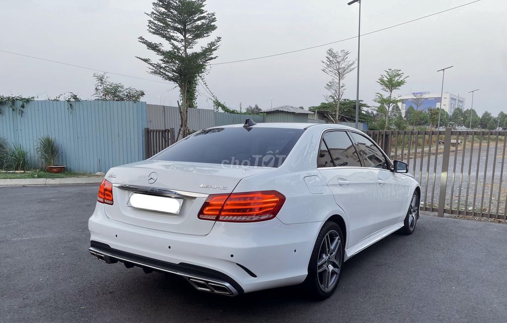 Mercedes-Benz E250 AMG 2015 màu trắng. Mua bán Ô tô tại Quận 12 Tp Hồ Chí Minh được đăng bởi Xuân Trường hình 8