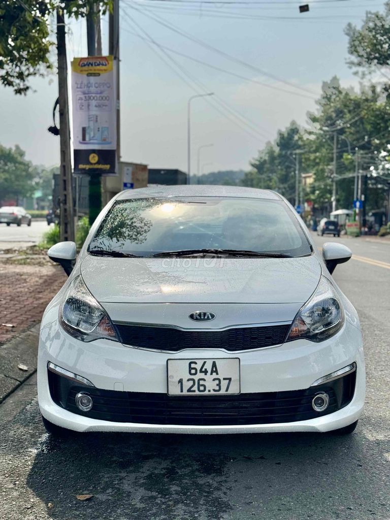 Kia Rio 2016 1.4 MT Sedan - 100000 km